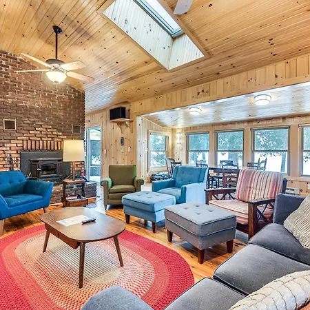 Waterfront North Hero Home With Screened Porch